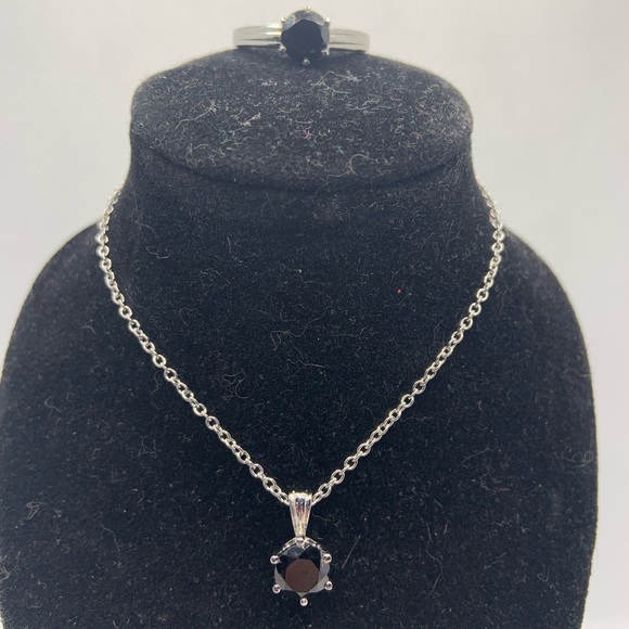 BLACK SPINEL RING AND PENDANT - Picture 5 of 8